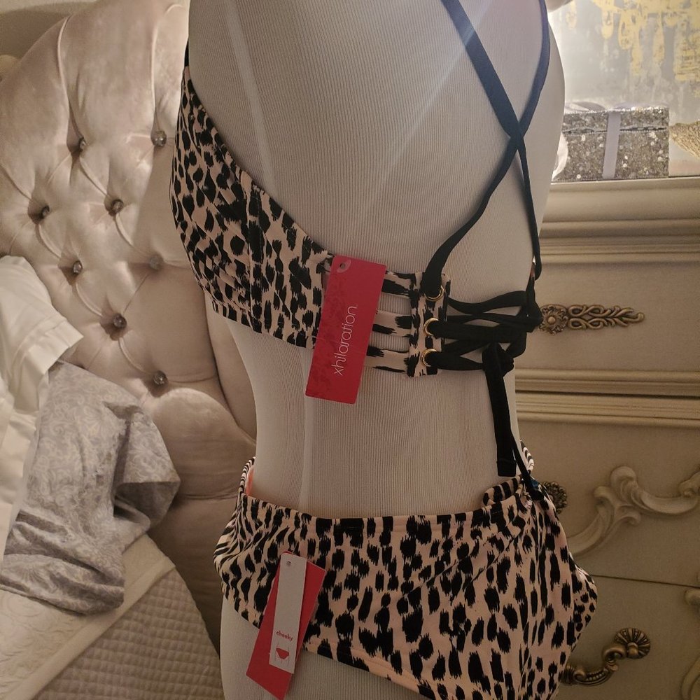 SWIMSUIT - Picture 2 of 3